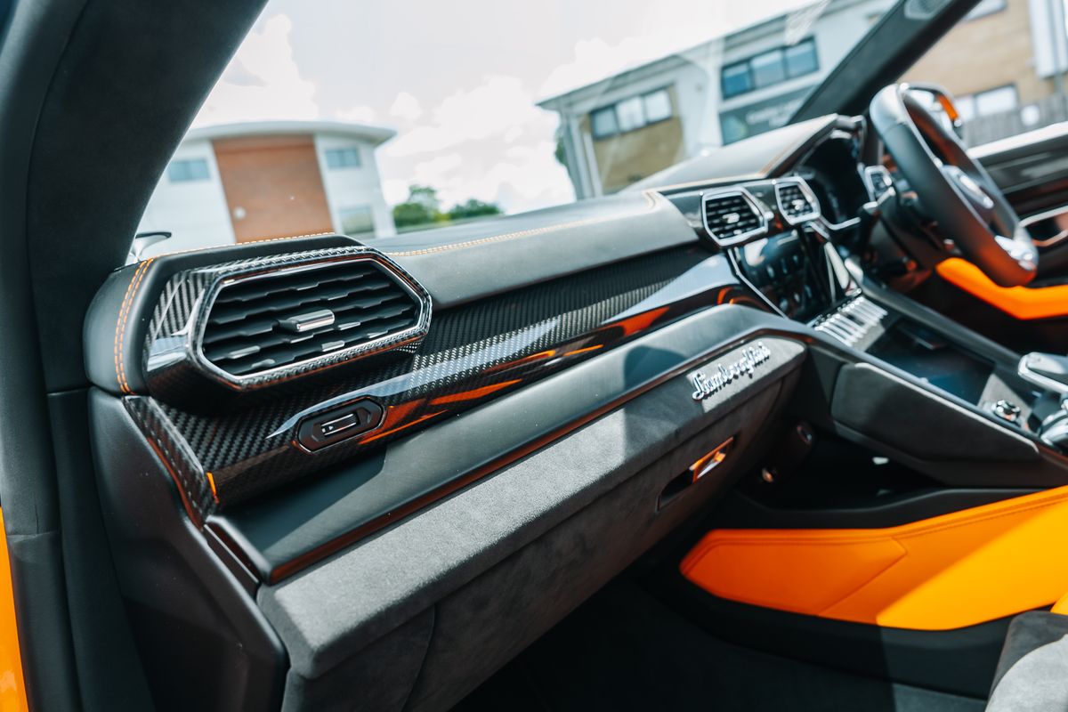 Lamborghini Urus Pearl Capsule