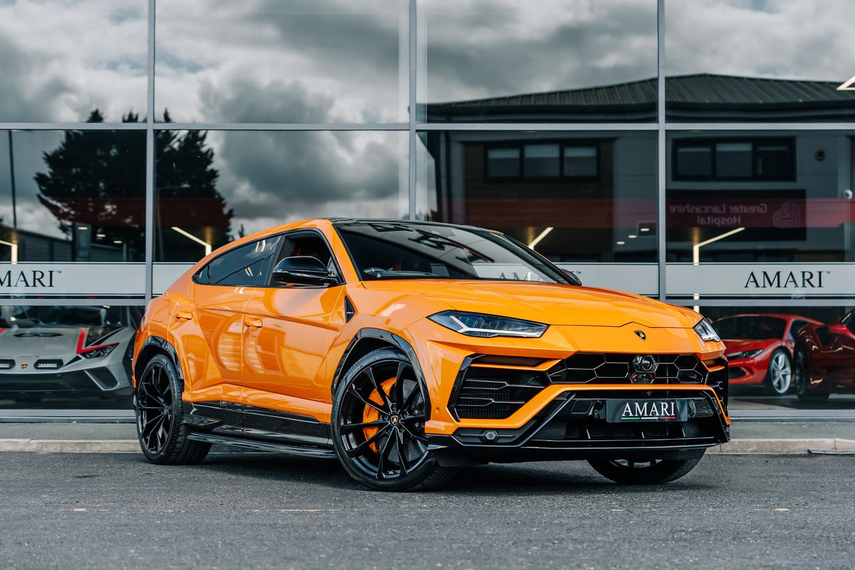 Lamborghini Urus Pearl Capsule