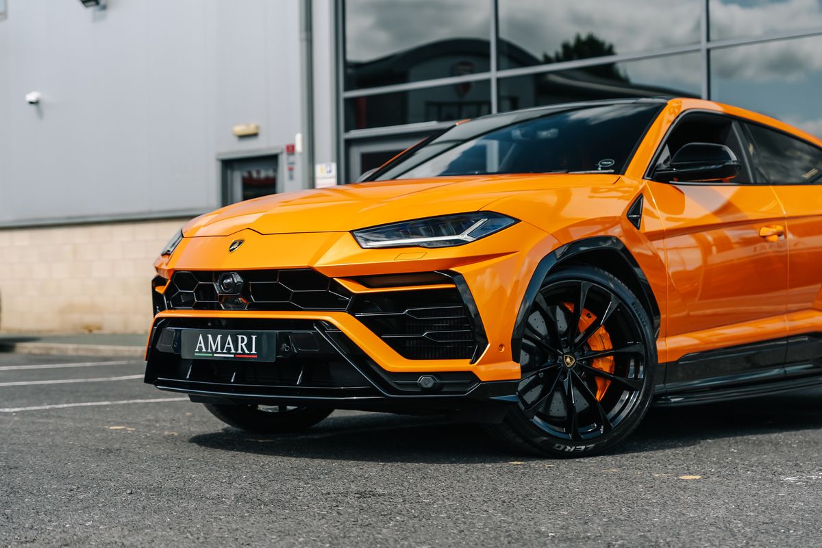 Lamborghini Urus Pearl Capsule