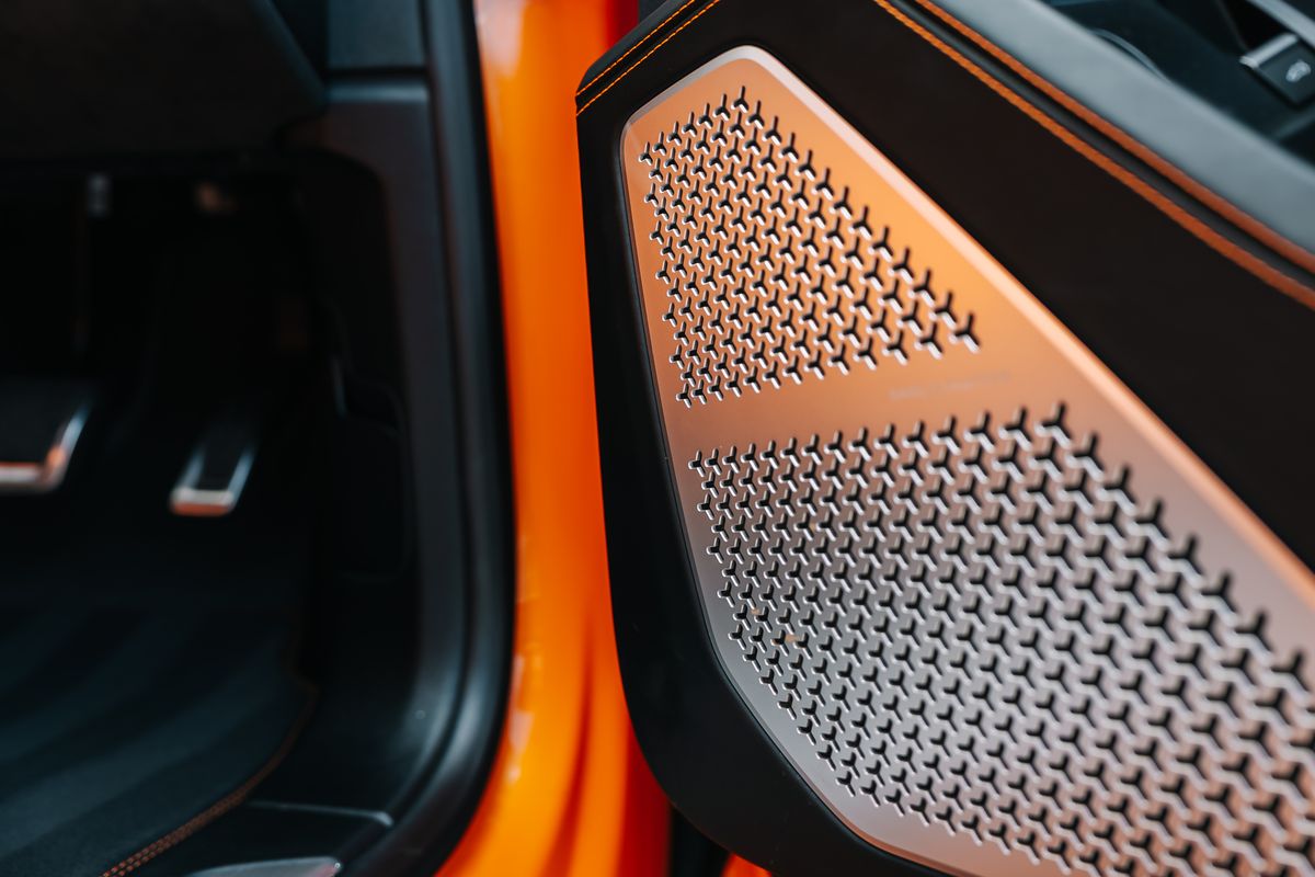 Lamborghini Urus Pearl Capsule