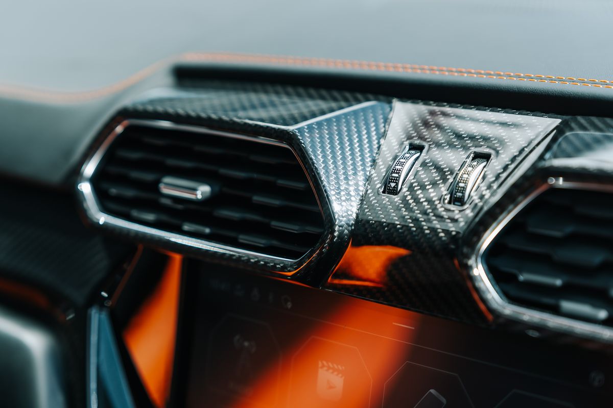 Lamborghini Urus Pearl Capsule
