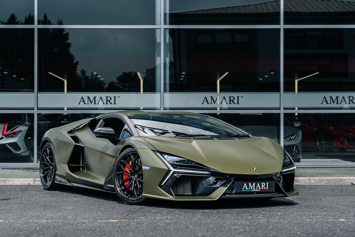 Lamborghini Revuelto