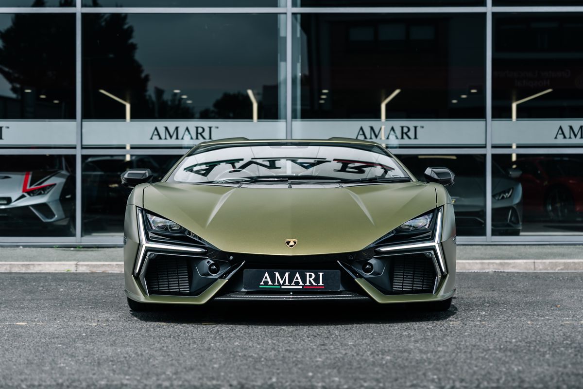 Lamborghini Revuelto