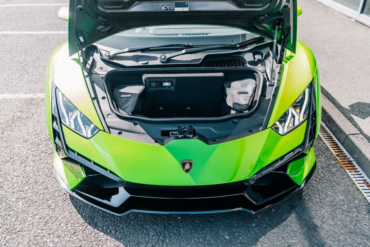 Lamborghini Huracan Tecnica LP640-2