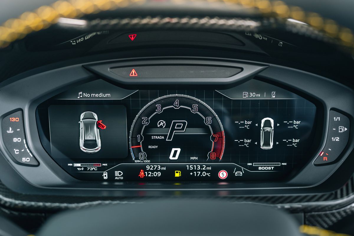 LAMBORGHINI URUS PERFORMANTE