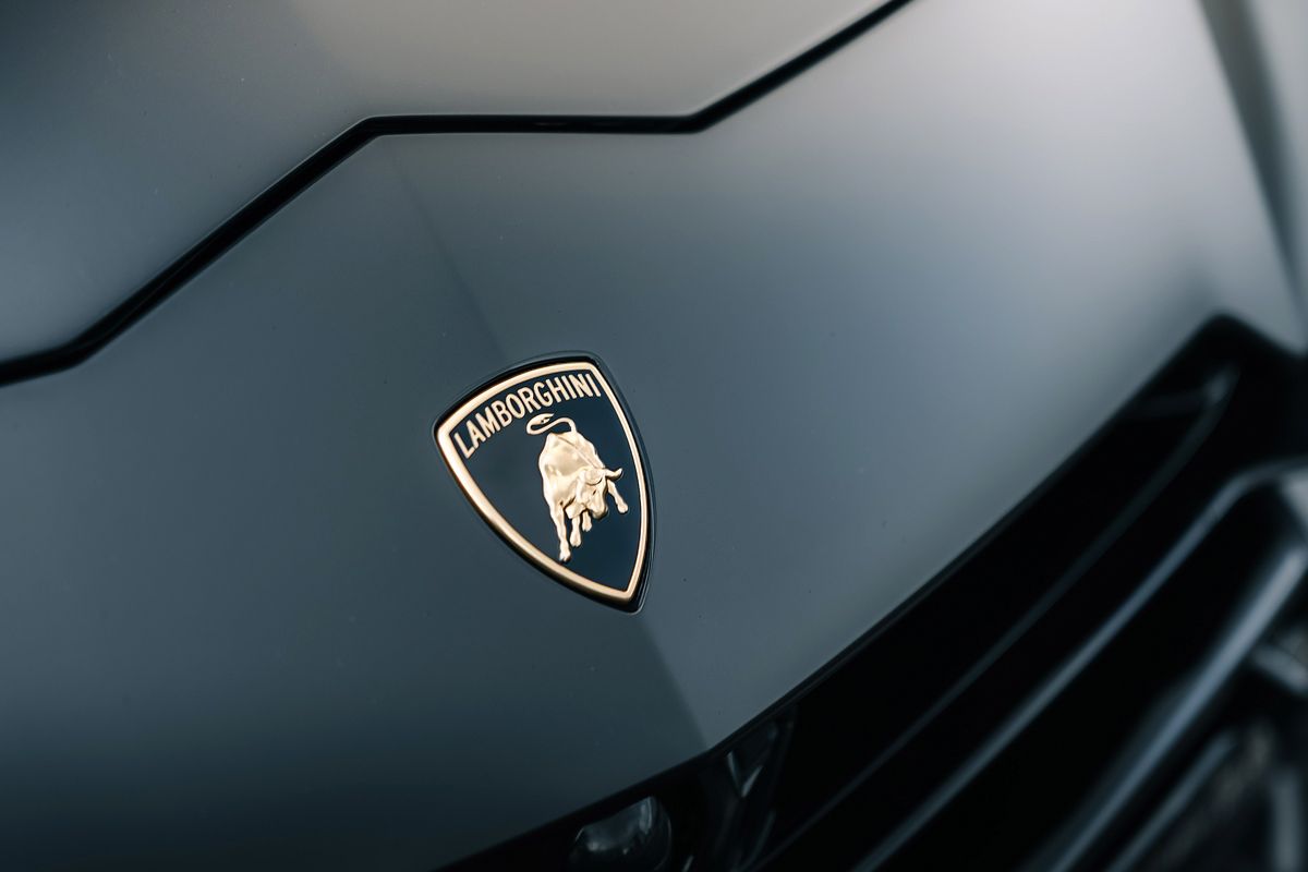 LAMBORGHINI URUS PERFORMANTE