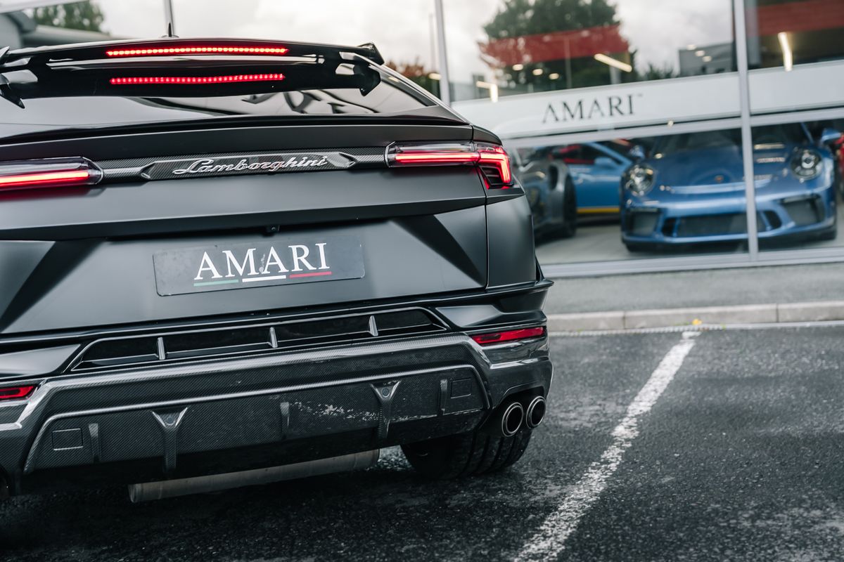 LAMBORGHINI URUS PERFORMANTE