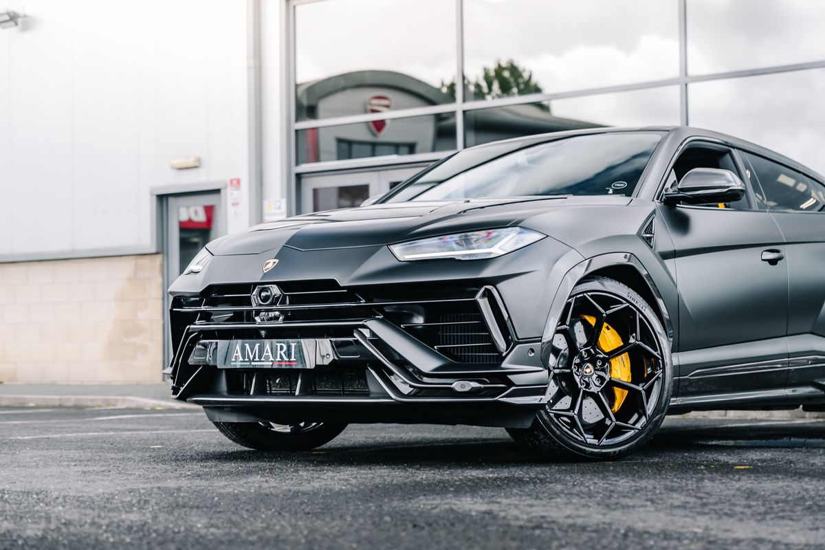 LAMBORGHINI URUS PERFORMANTE