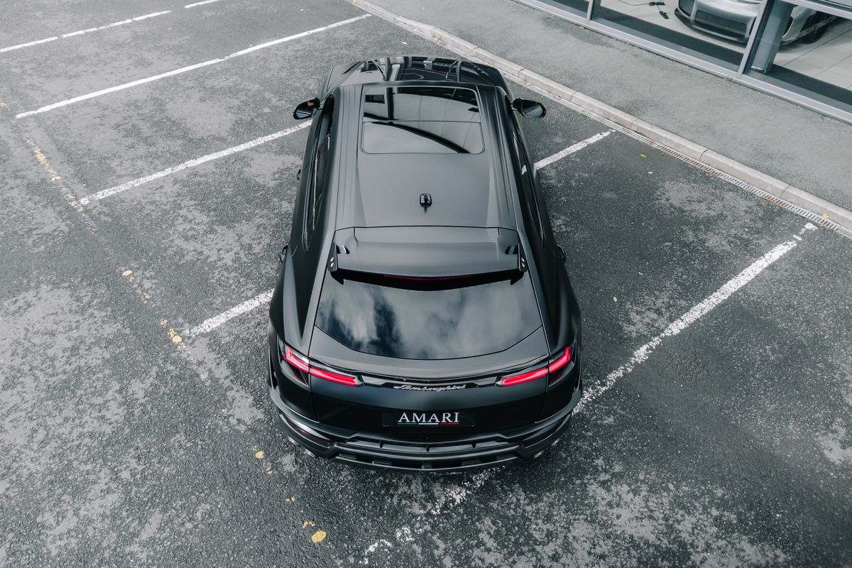 LAMBORGHINI URUS PERFORMANTE