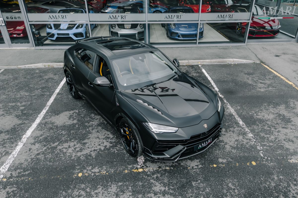 LAMBORGHINI URUS PERFORMANTE