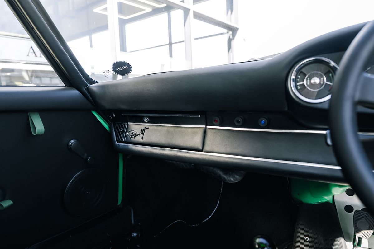 PORSCHE 1968 SWB 911 CARRERA RINDT RSR Evocation
