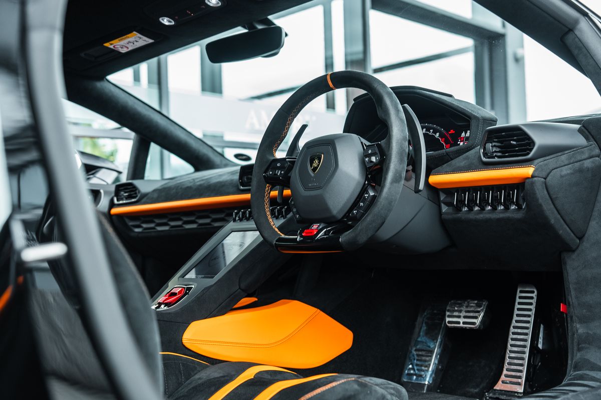 Lamborghini Huracan STO