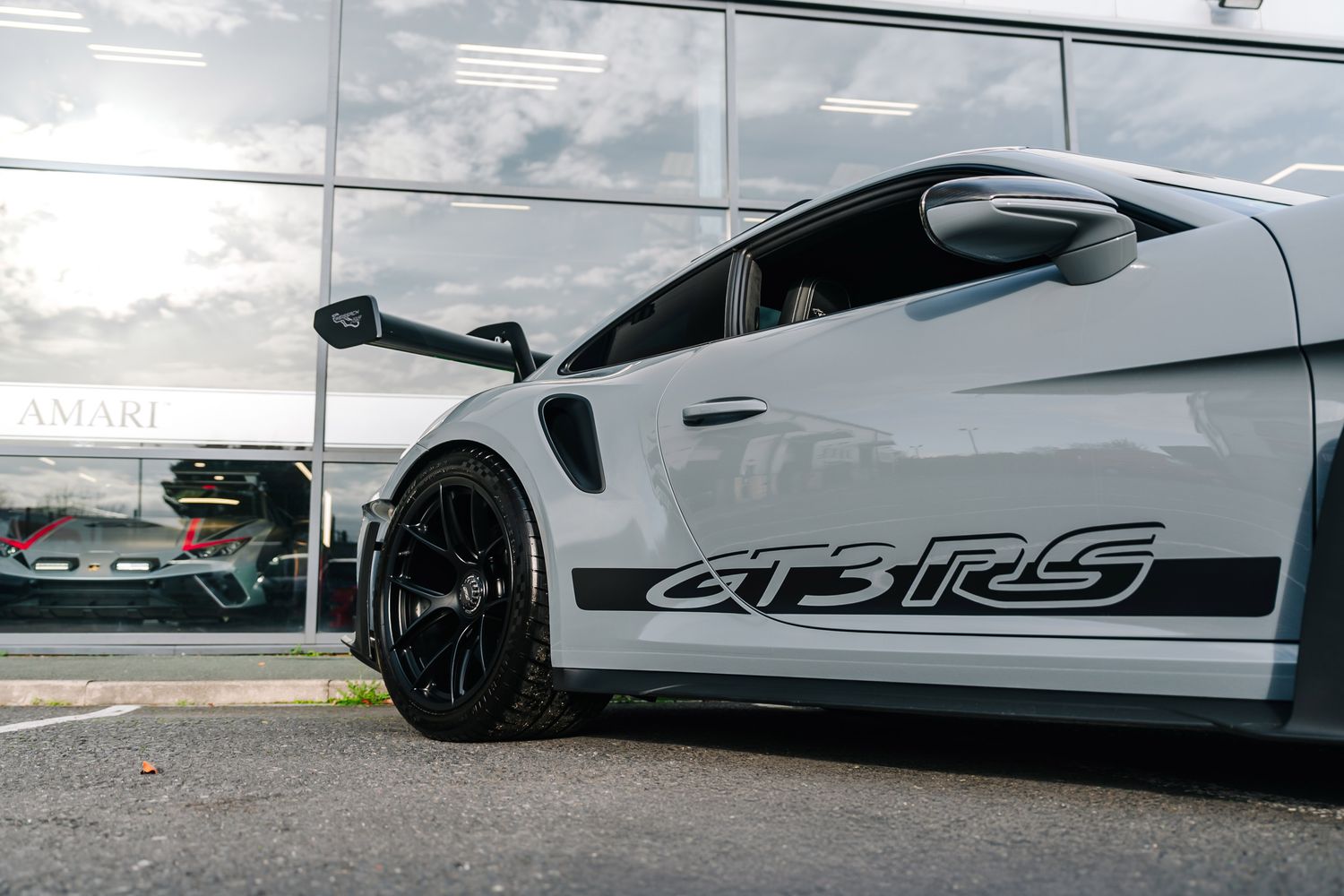 Porsche 911 992 GT3 RS Weissach