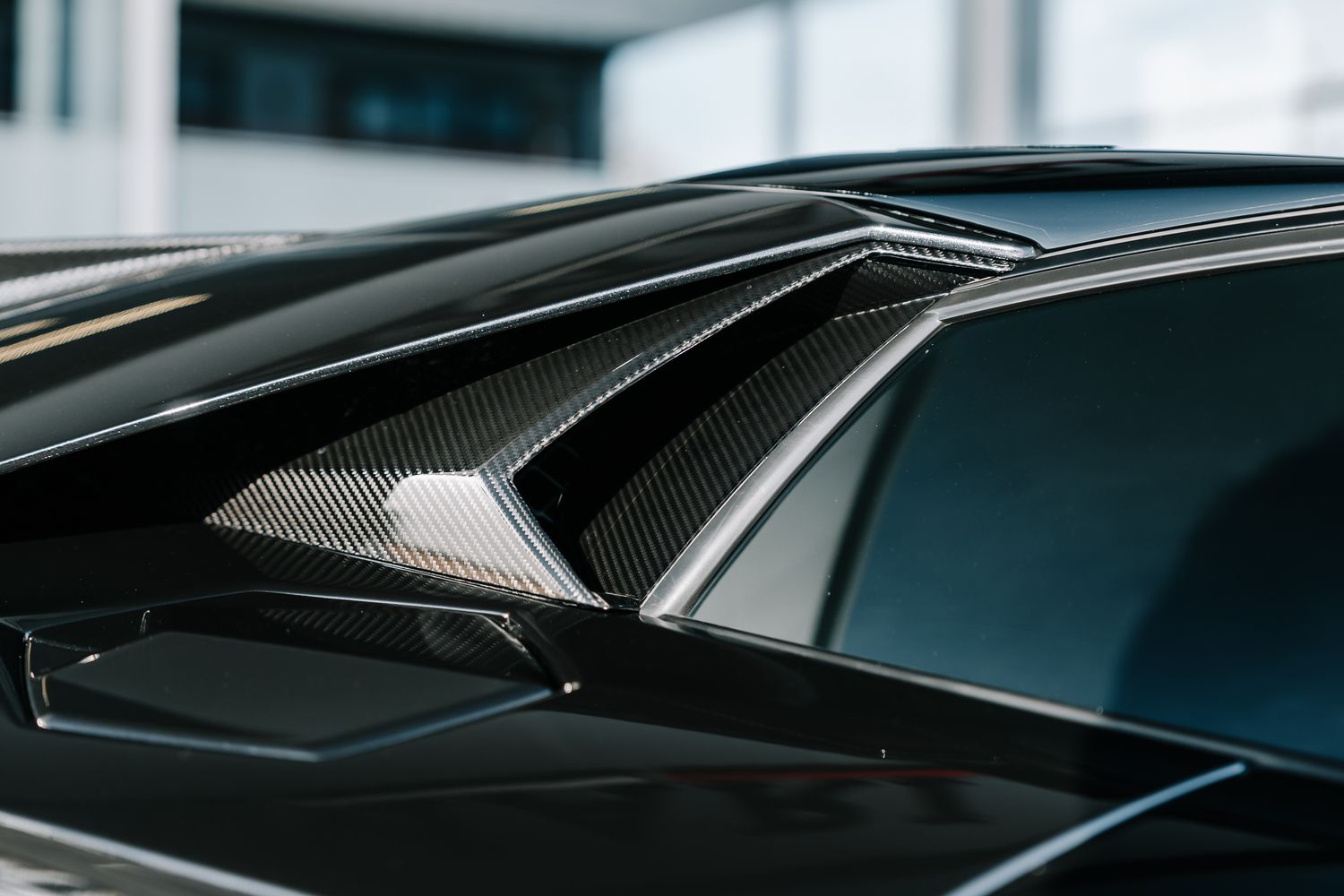 Lamborghini Aventador SVJ Roadster