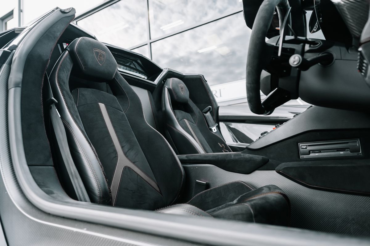 Lamborghini Aventador SVJ Roadster