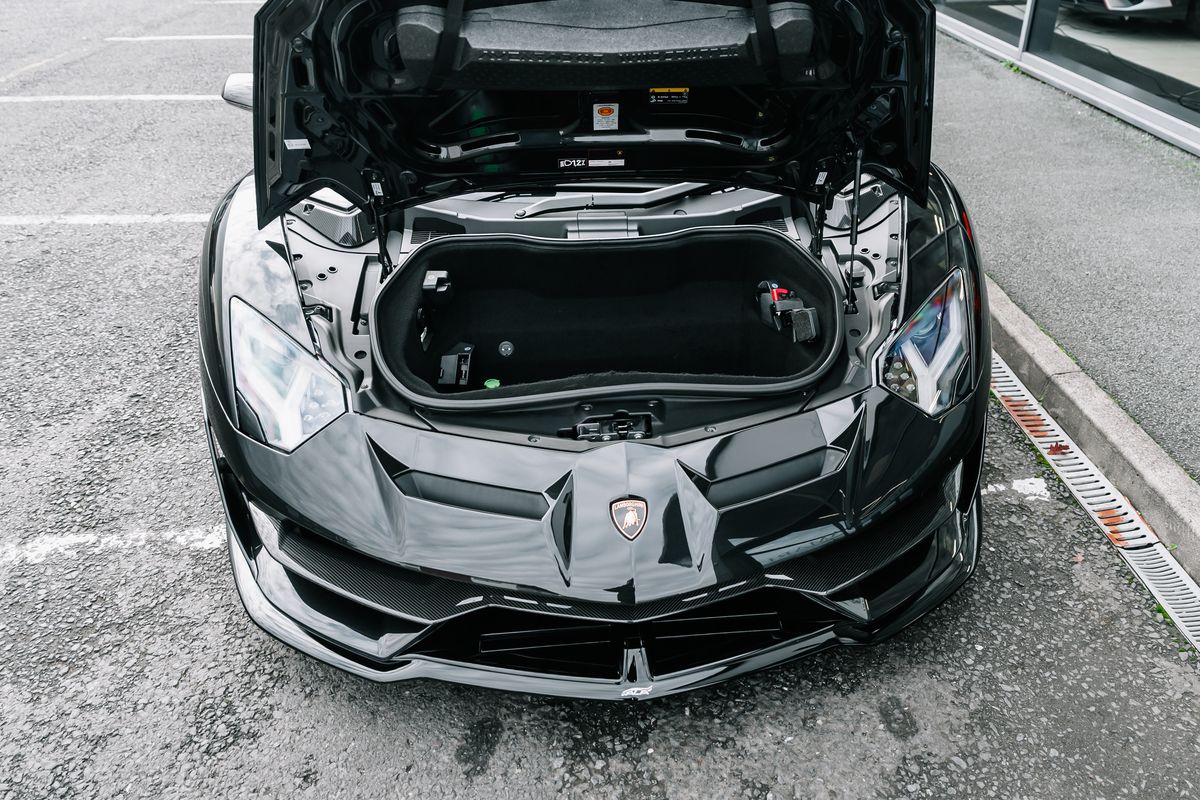 Lamborghini Aventador SVJ Roadster