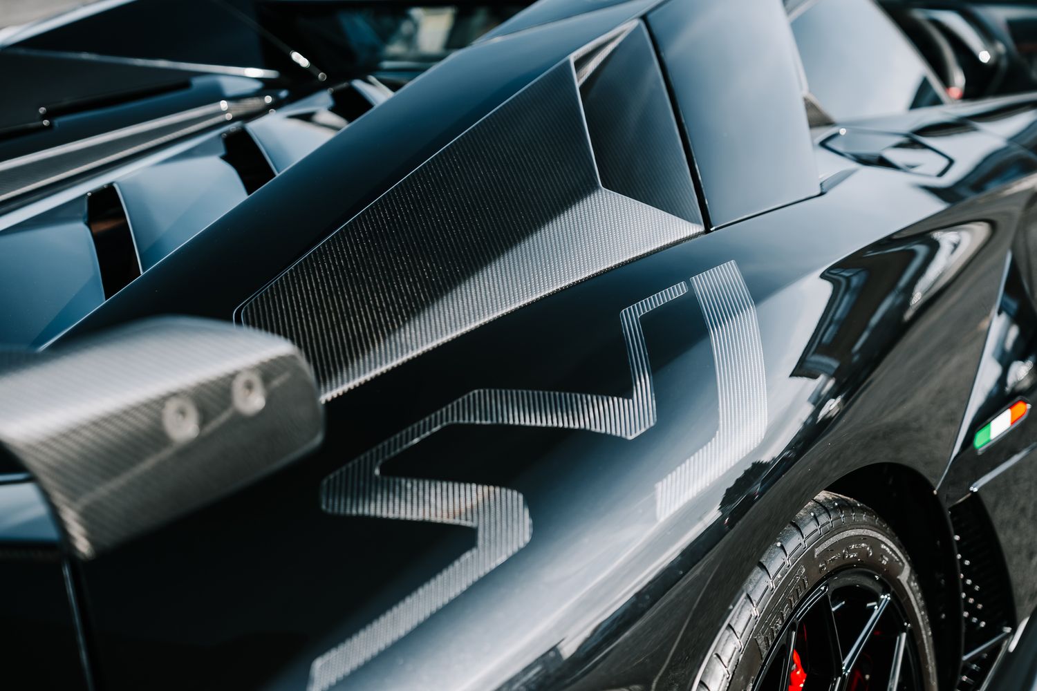 Lamborghini Aventador SVJ Roadster