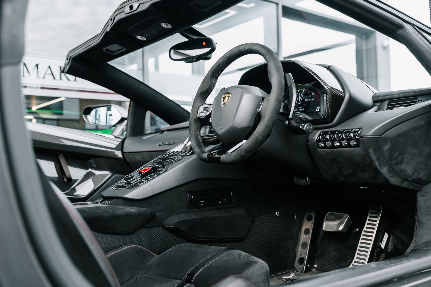 Lamborghini Aventador SVJ Roadster