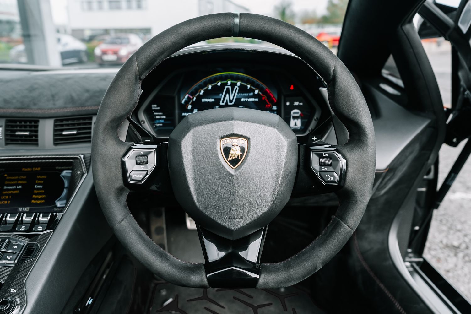 Lamborghini Aventador SVJ Roadster