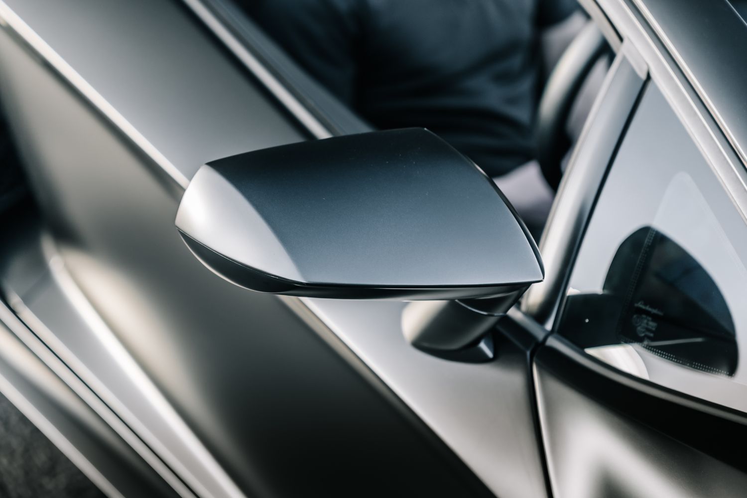 Lamborghini Aventador S Roadster LP 740-4