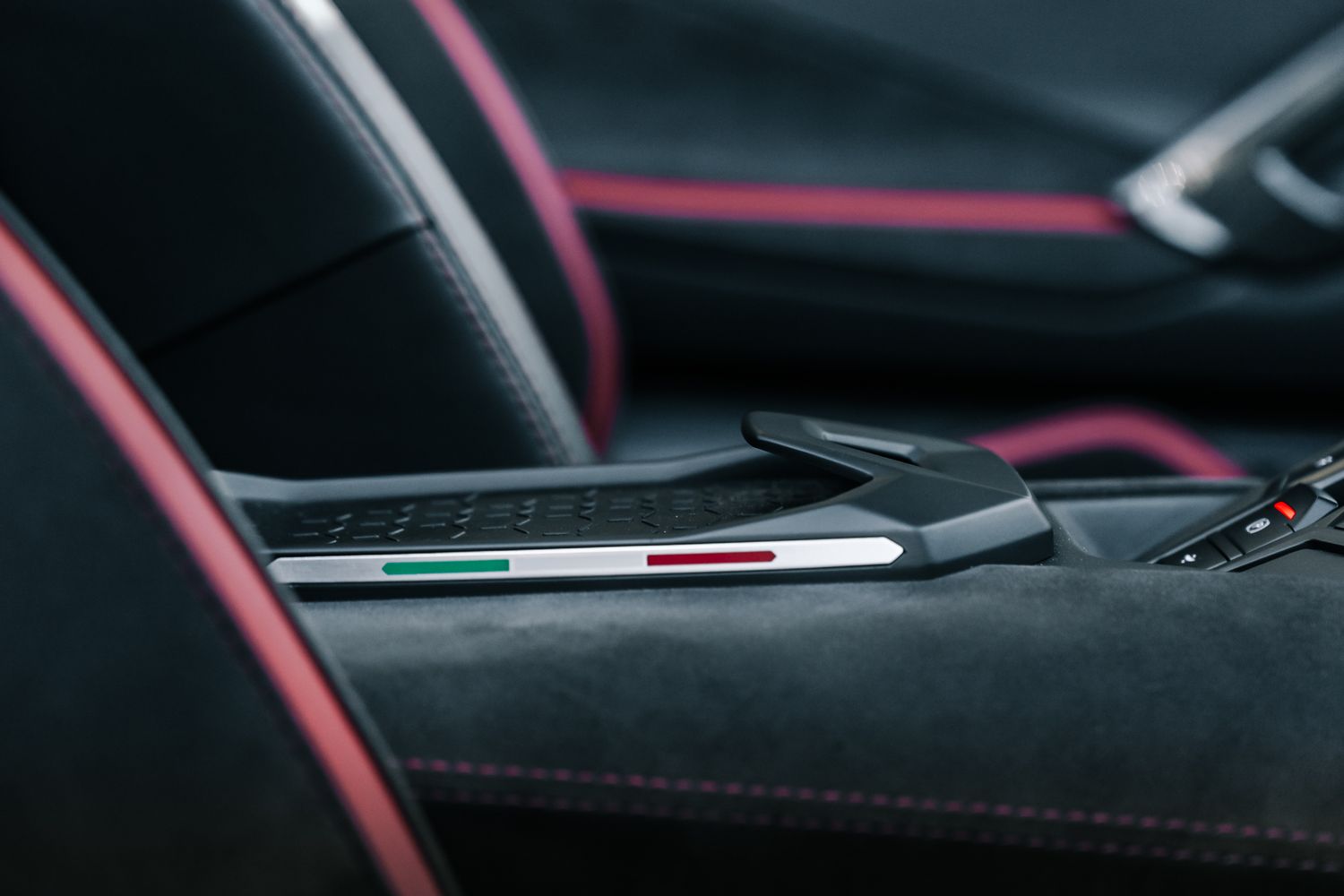 Lamborghini Aventador S Roadster LP 740-4