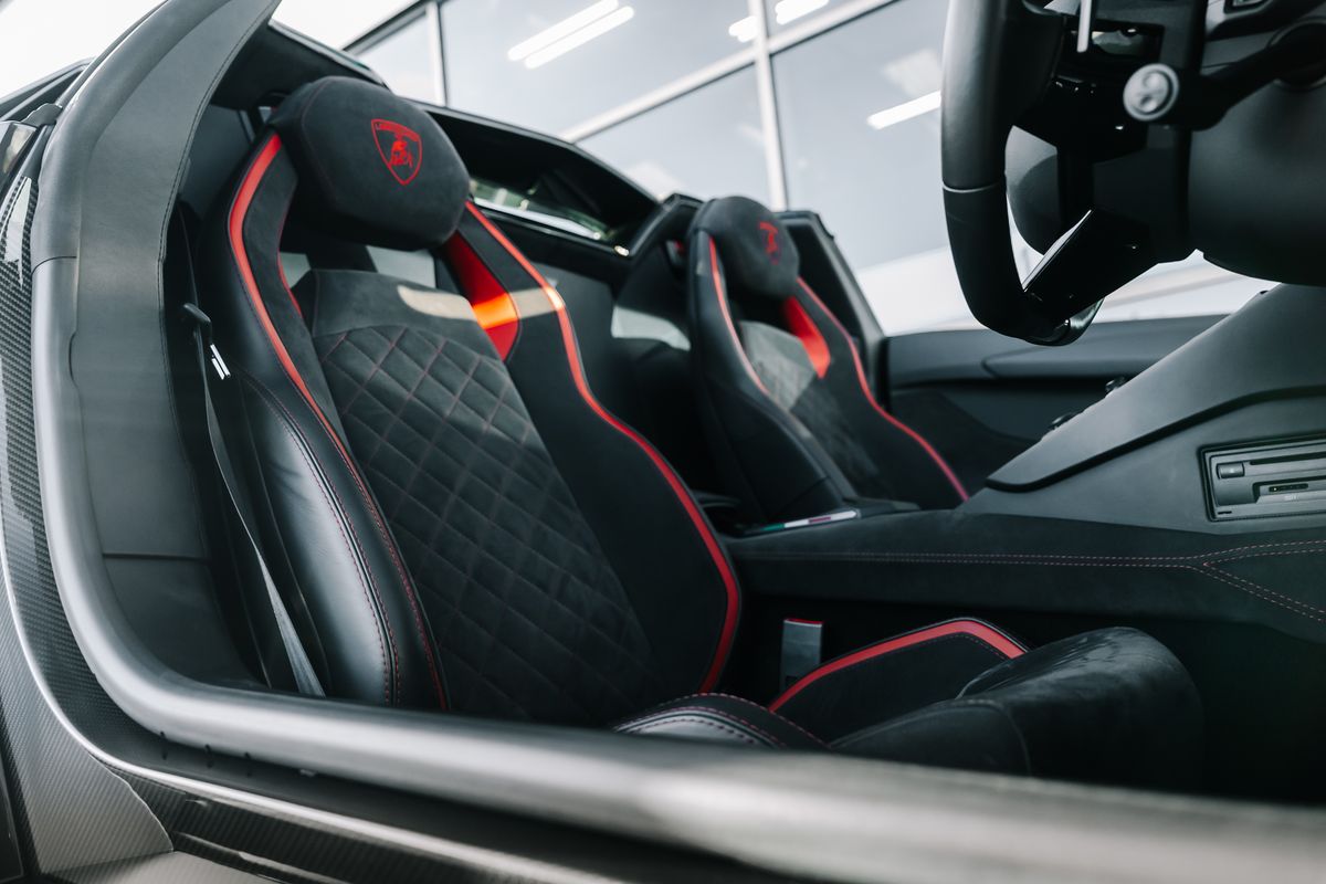 Lamborghini Aventador S Roadster LP 740-4