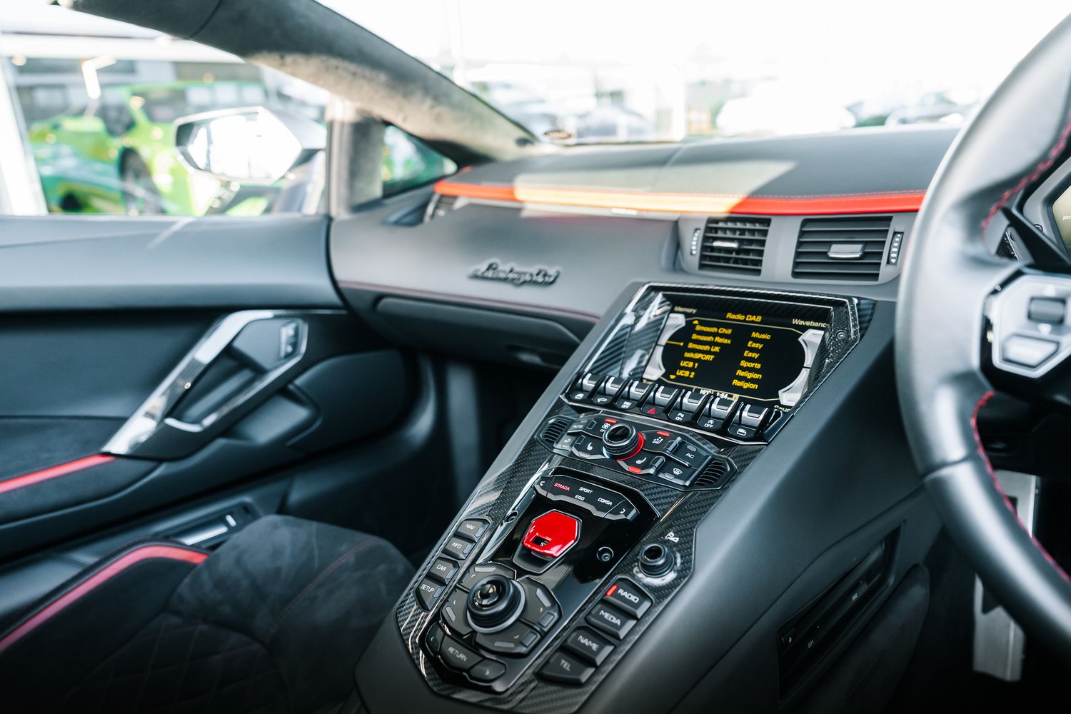 Lamborghini Aventador S Roadster LP 740-4