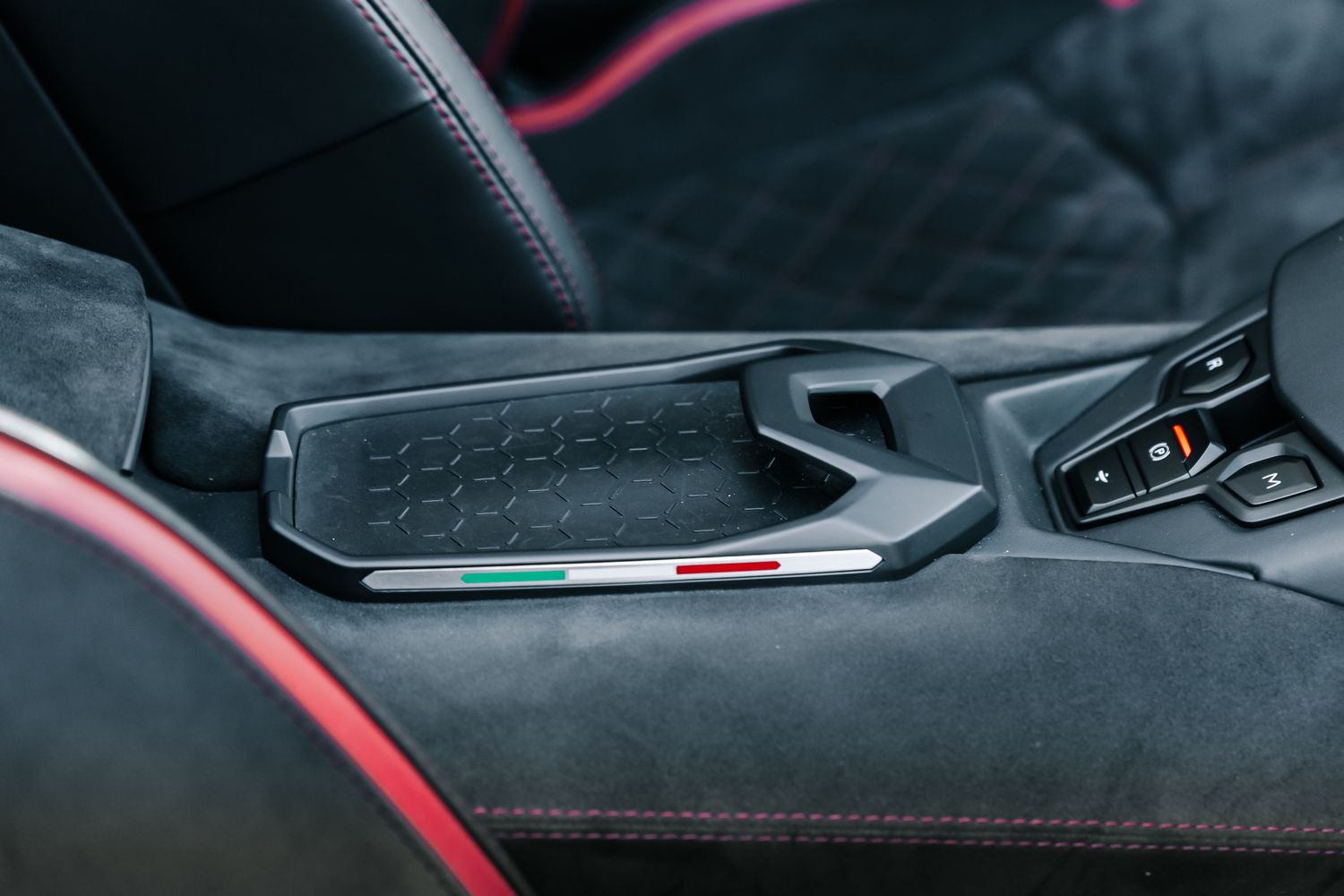 Lamborghini Aventador S Roadster LP 740-4