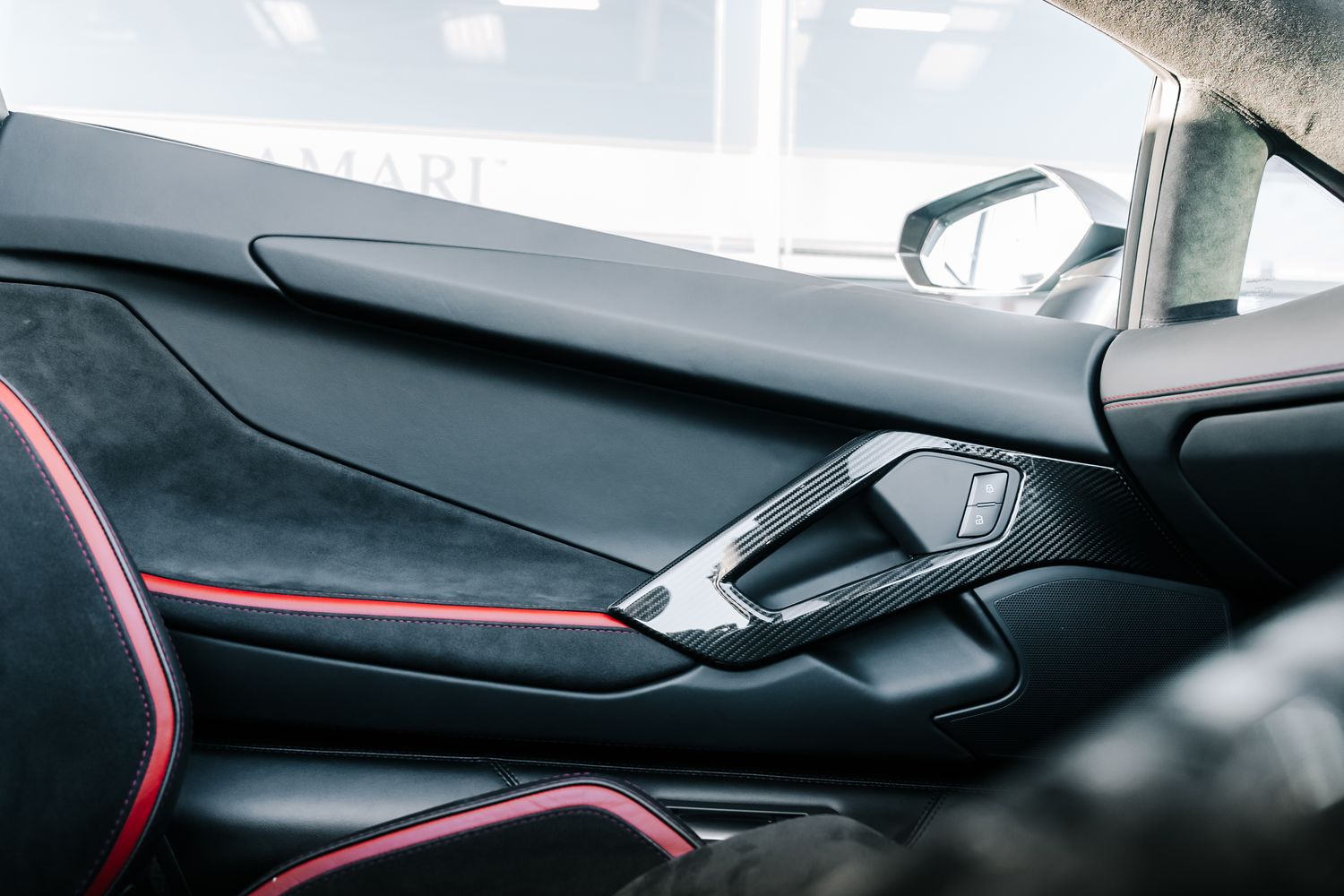 Lamborghini Aventador S Roadster LP 740-4