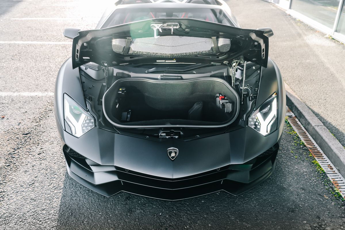 Lamborghini Aventador S Roadster LP 740-4
