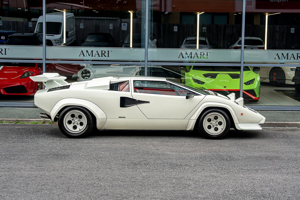 LAMBORGHINI COUNTACH LP400S