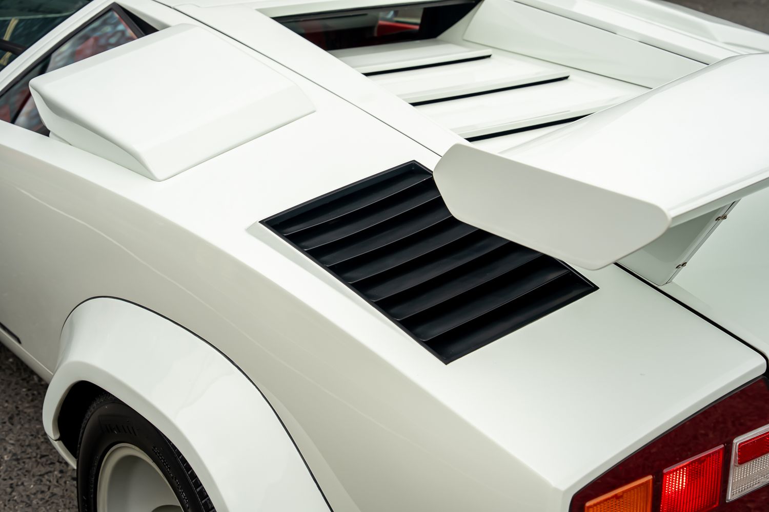 LAMBORGHINI COUNTACH LP400S
