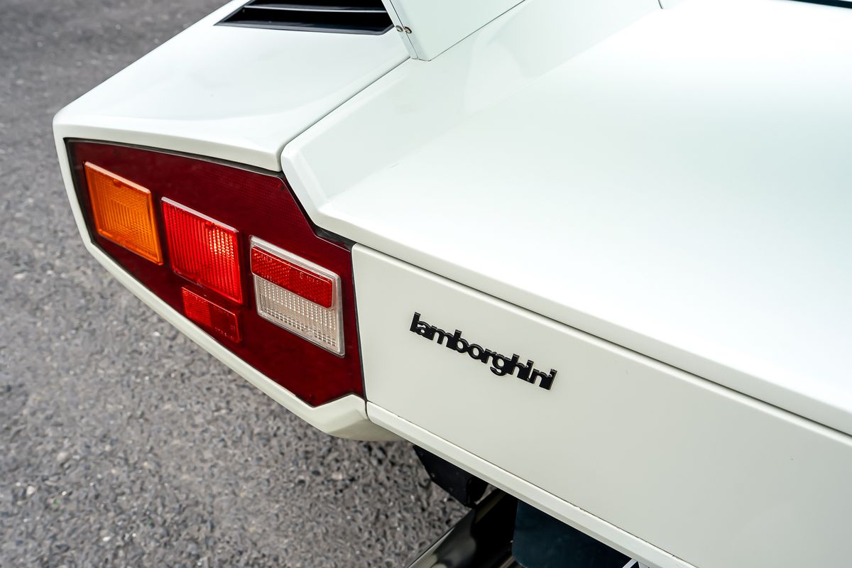 LAMBORGHINI COUNTACH LP400S