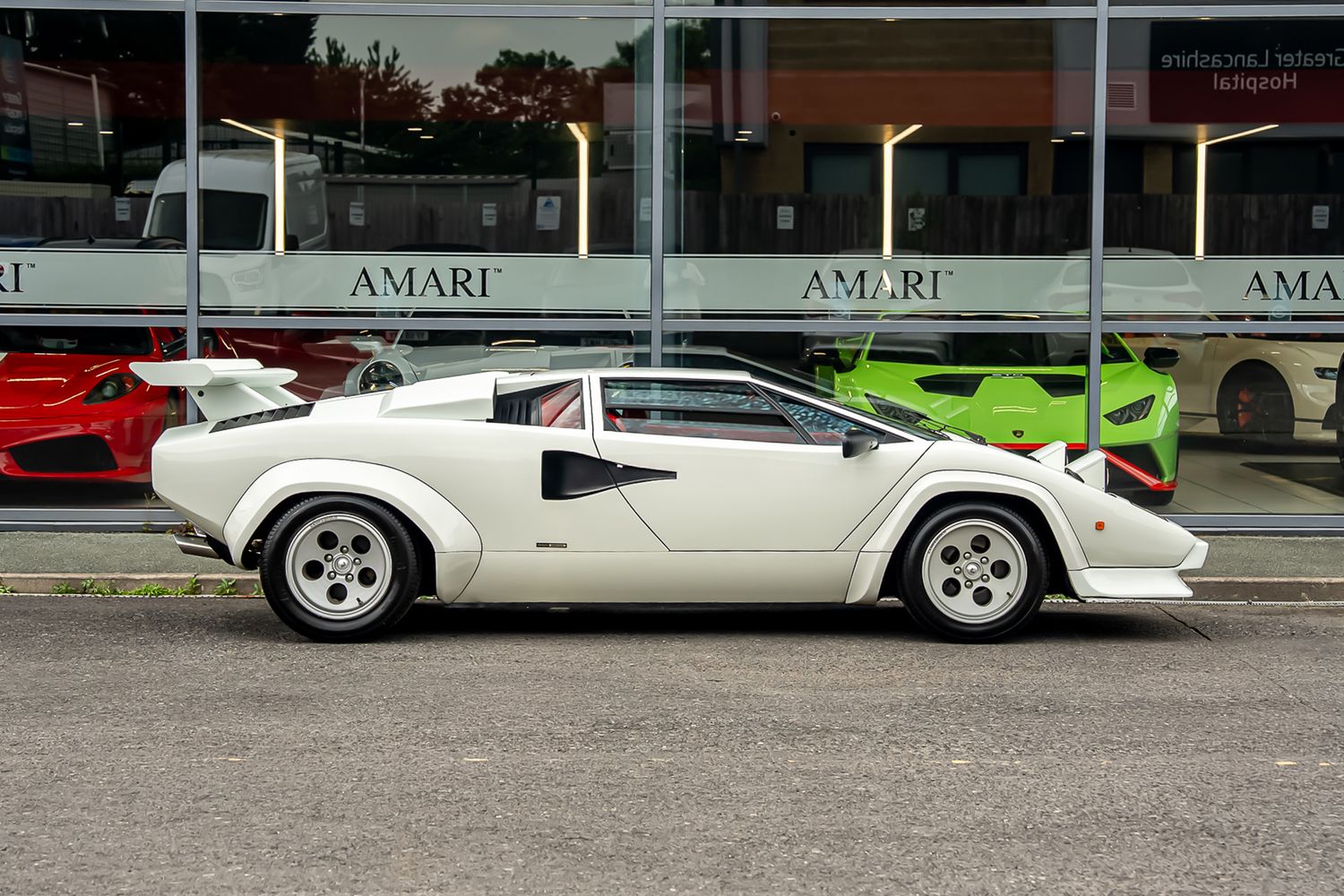 LAMBORGHINI COUNTACH LP400S