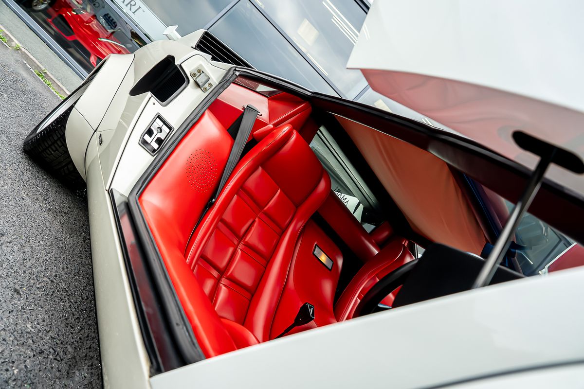 LAMBORGHINI COUNTACH LP400S