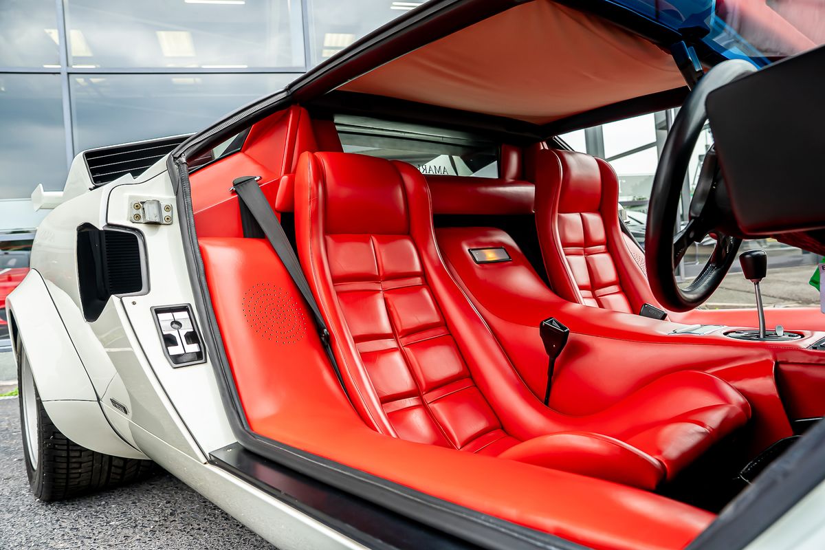 LAMBORGHINI COUNTACH LP400S