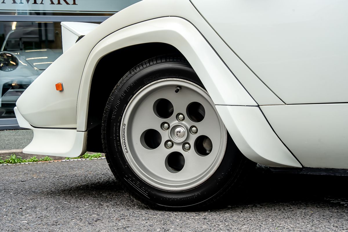 LAMBORGHINI COUNTACH LP400S