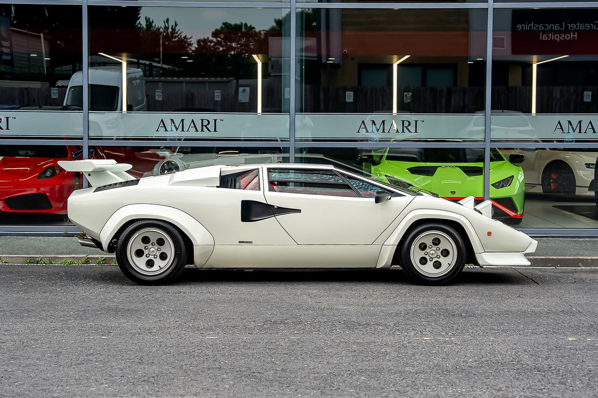 LAMBORGHINI COUNTACH LP400S