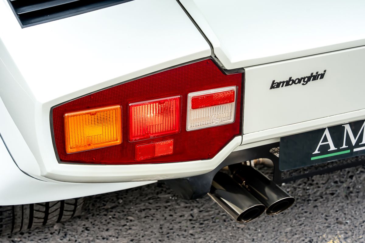 LAMBORGHINI COUNTACH LP400S