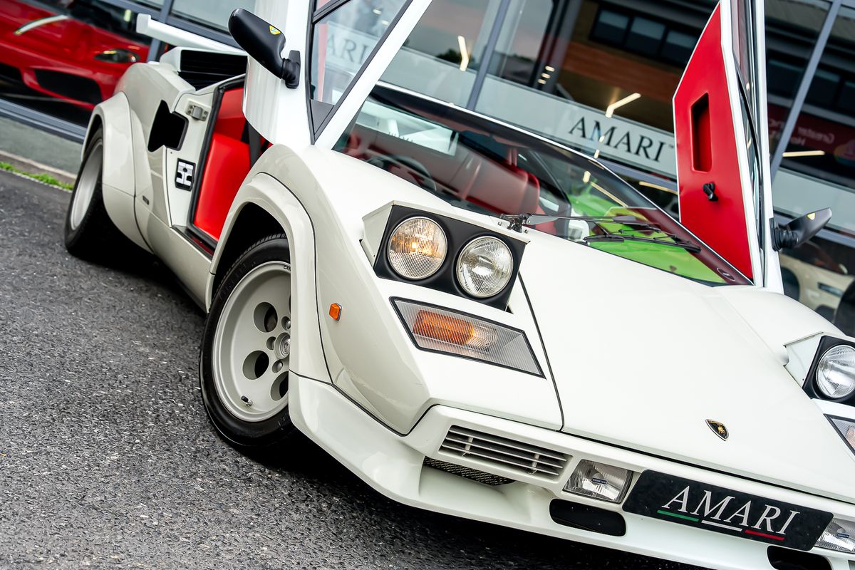 LAMBORGHINI COUNTACH LP400S