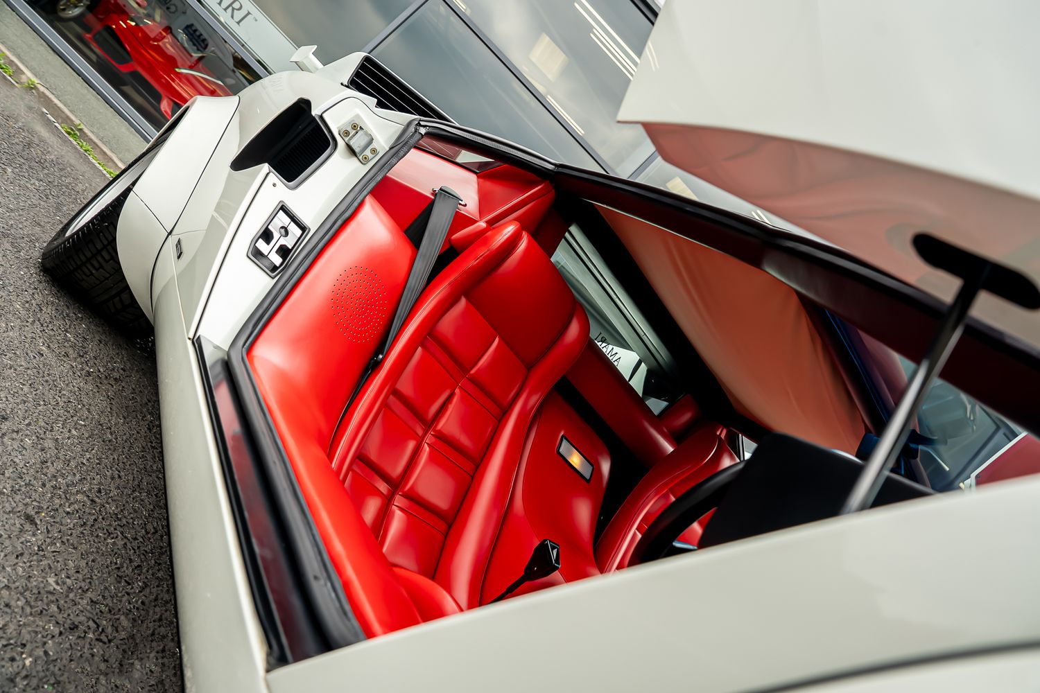 LAMBORGHINI COUNTACH LP400S