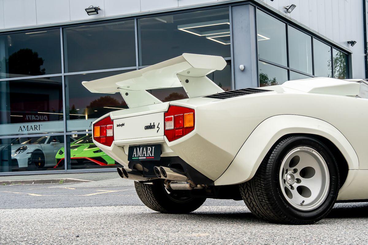 LAMBORGHINI COUNTACH LP400S