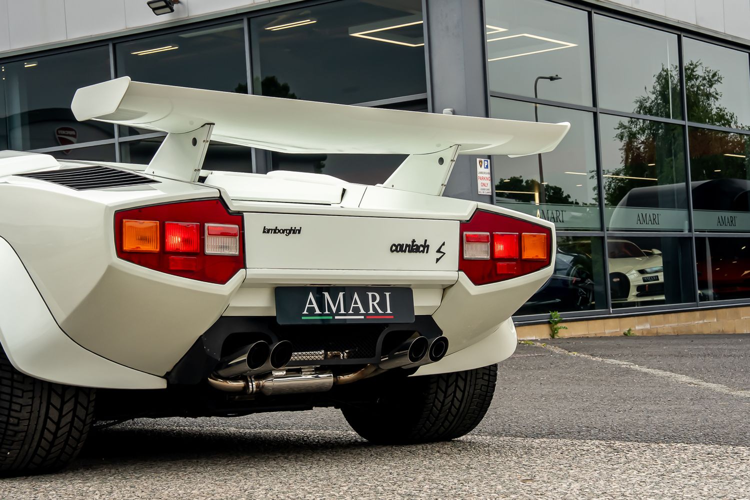 LAMBORGHINI COUNTACH LP400S