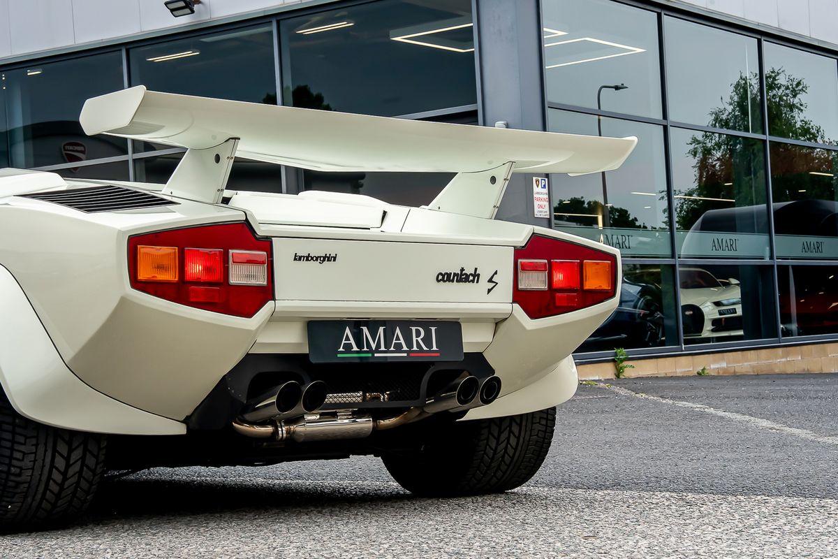 LAMBORGHINI COUNTACH LP400S