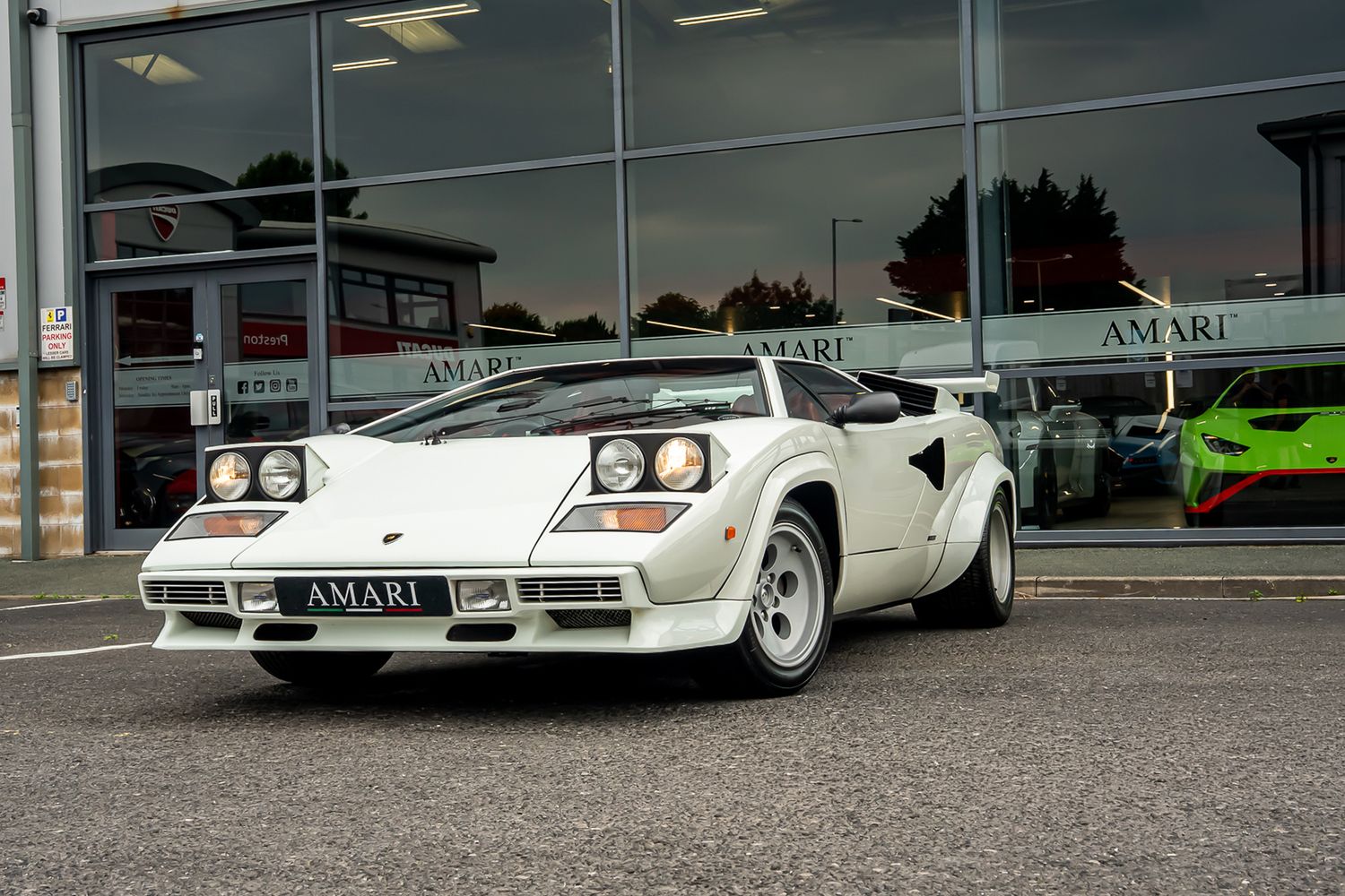 LAMBORGHINI COUNTACH LP400S