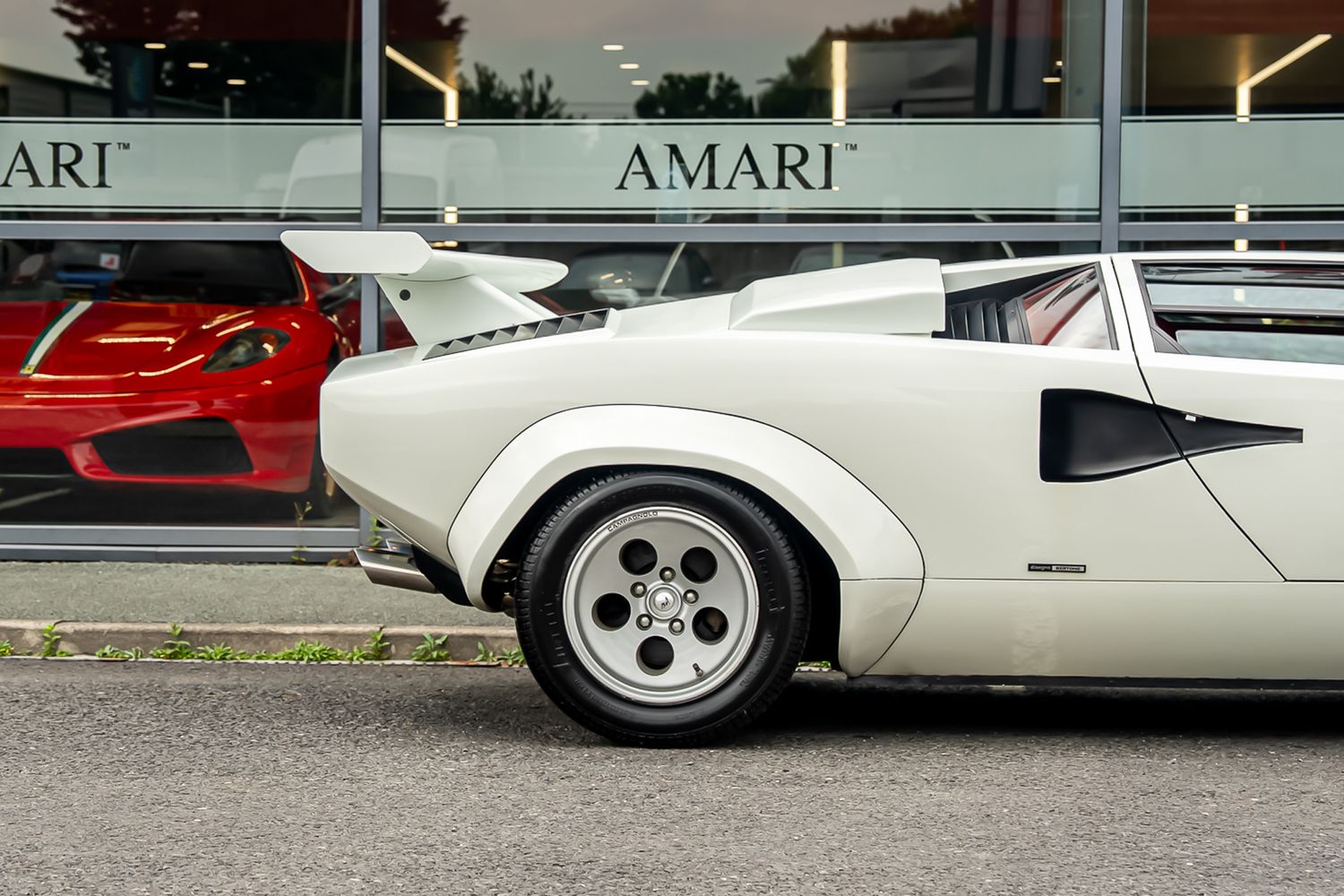 LAMBORGHINI COUNTACH LP400S