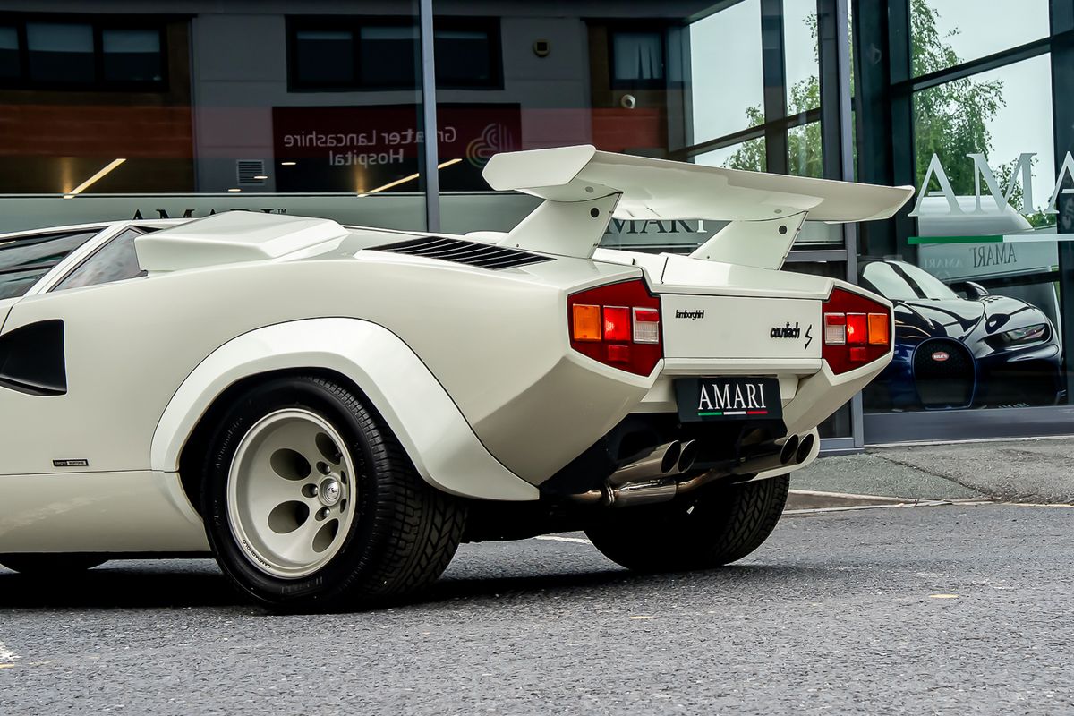 LAMBORGHINI COUNTACH LP400S