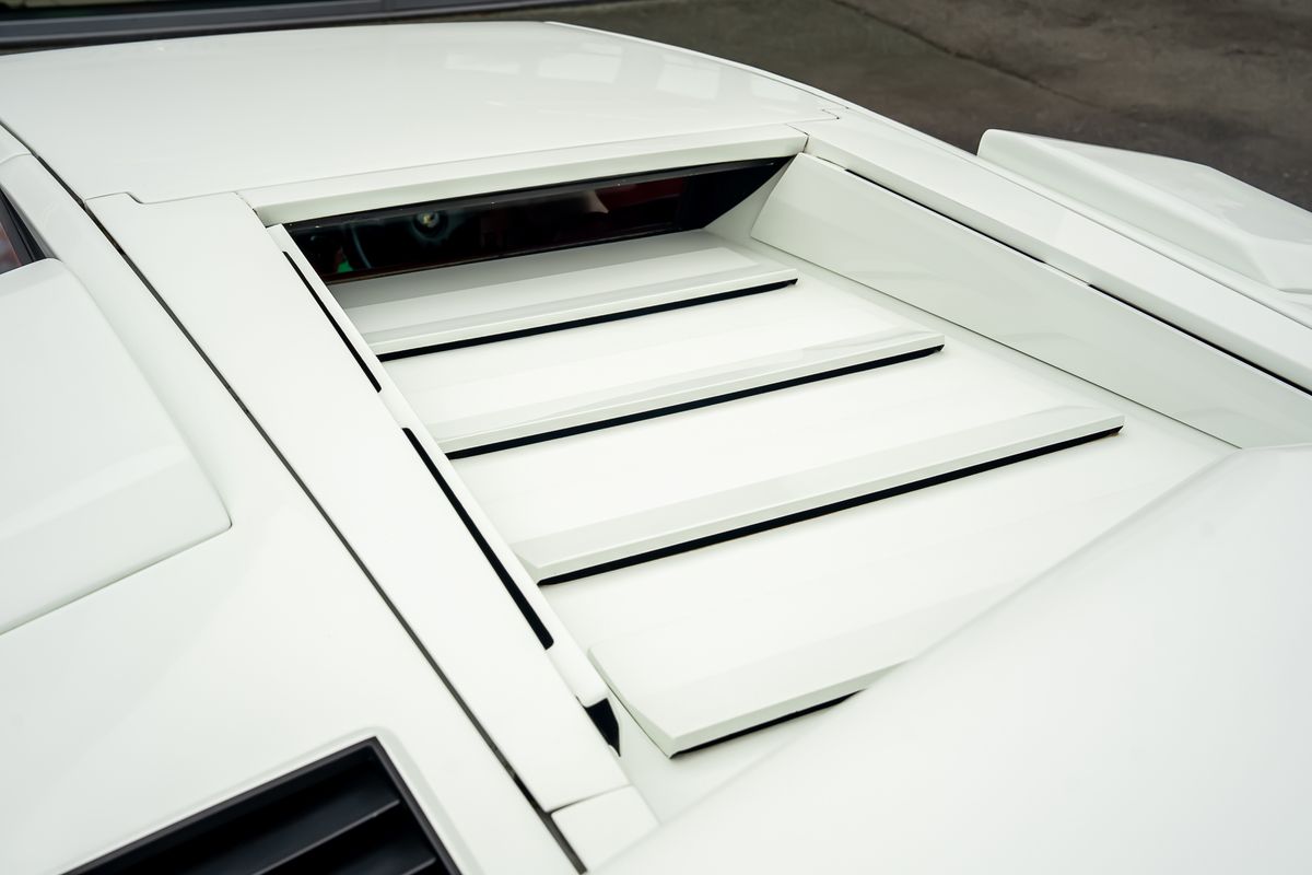 LAMBORGHINI COUNTACH LP400S