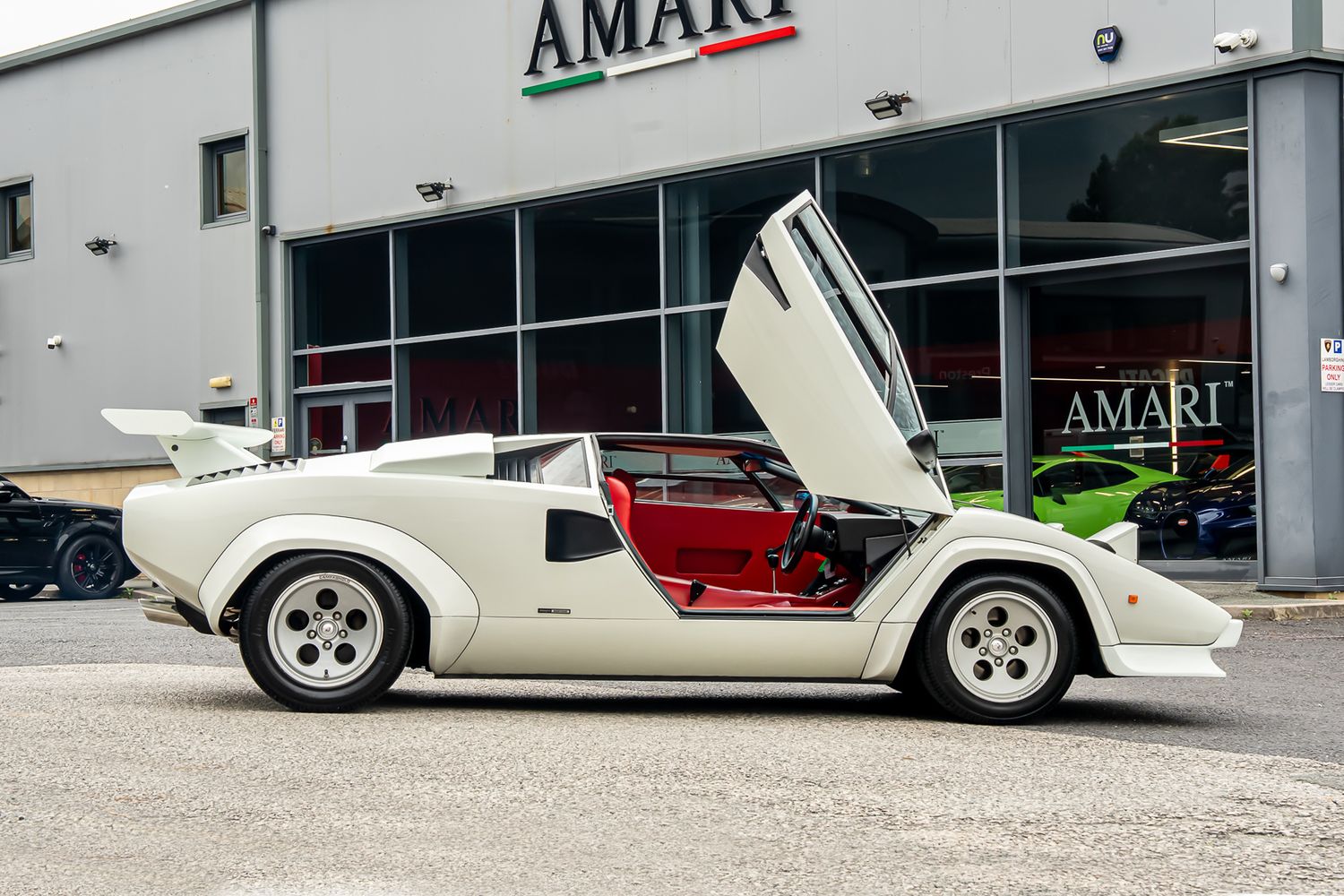 LAMBORGHINI COUNTACH LP400S