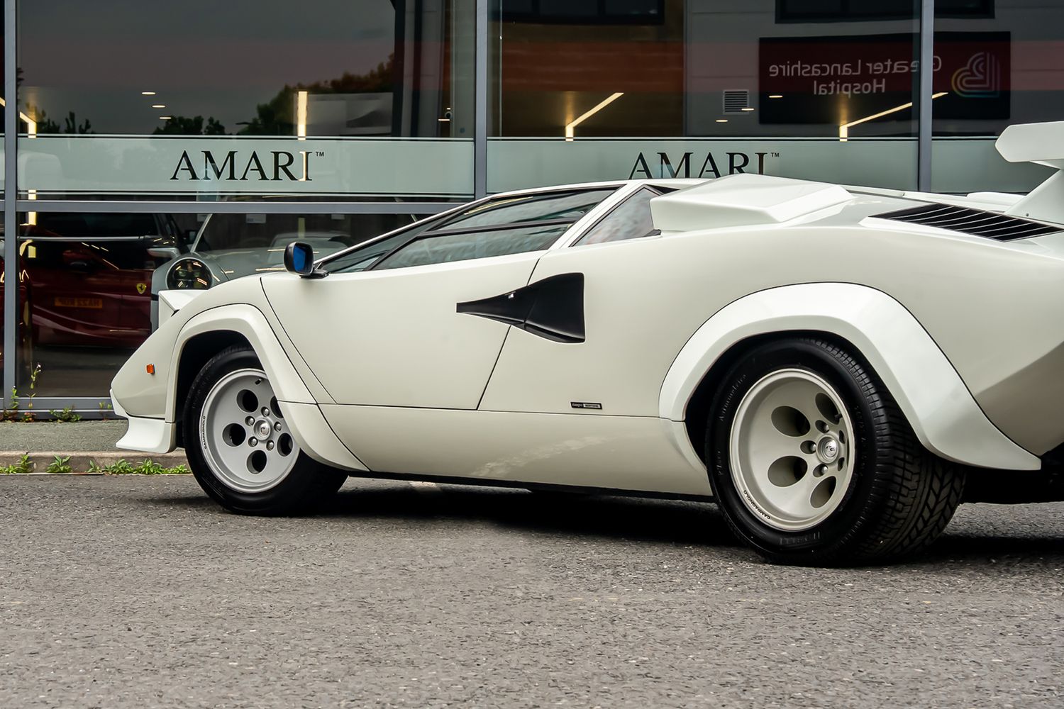 LAMBORGHINI COUNTACH LP400S